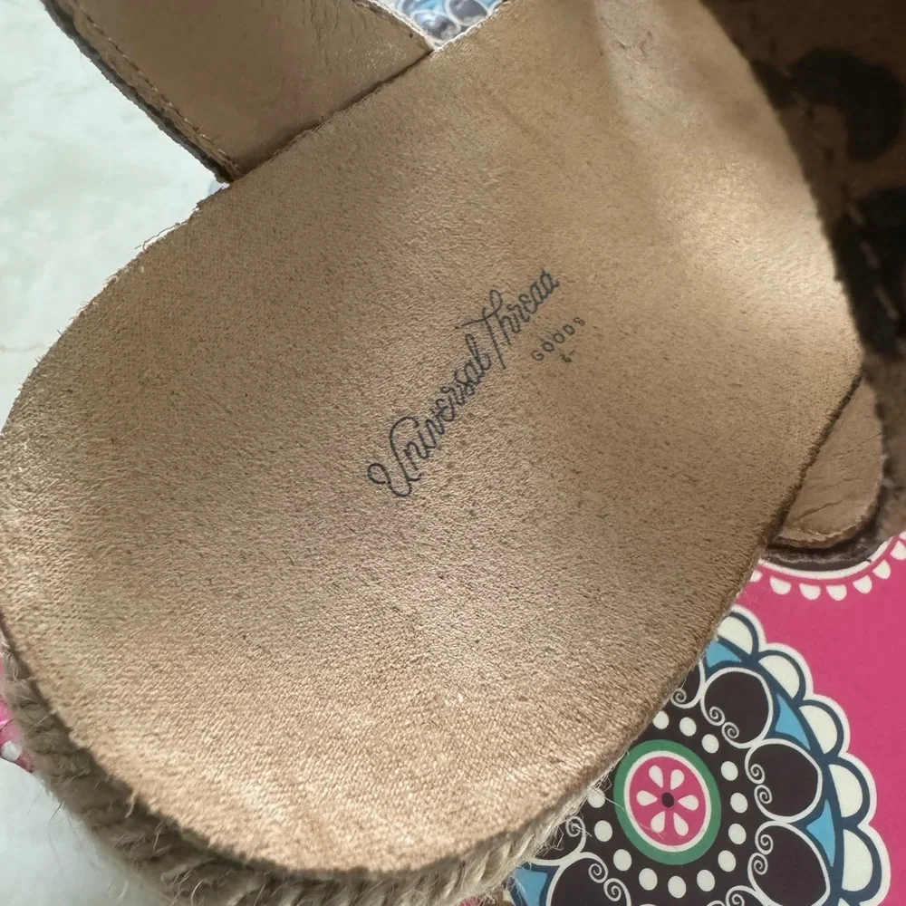 GUC Universal Thread Goods Co. Platform Sandals in Animal Print! - Picture 5 of 6